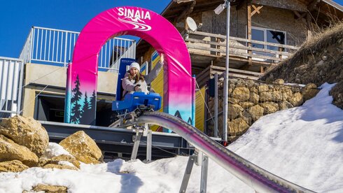 La plus longue montagne russe de Roumanie dynamise le tourisme tout au long de l'année à Sinaia