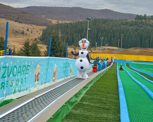 Year-round skiing and sliding fun at Izvoare Resort (Romania)