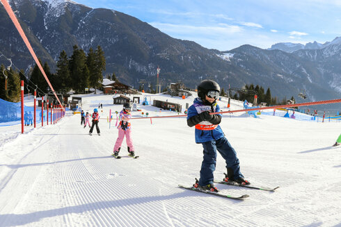 Super Cord ensures easy access to the wave track and slalom course